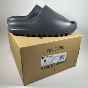 Yeezy Slides “slate grey”